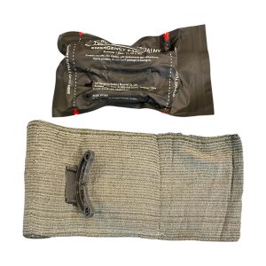 Opatrunek indywidualny typu izraelskiego z elementem dociskowym 6' (15 cm)